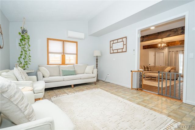 28 Brookwood Drive, Hamburg, NY 14075