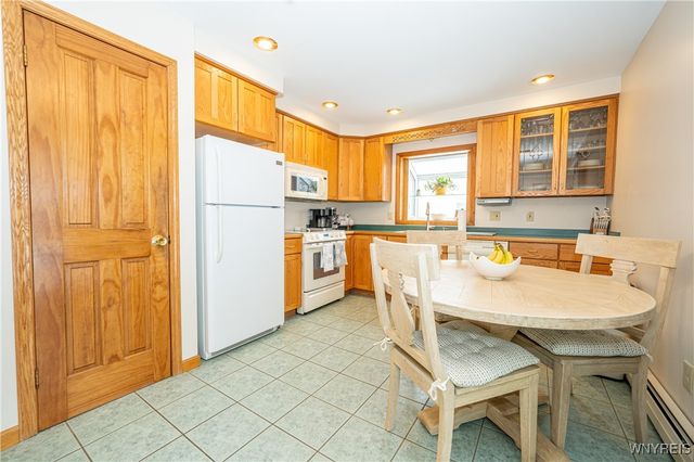 28 Brookwood Drive, Hamburg, NY 14075