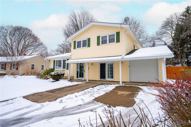 28 Brookwood Drive, Hamburg, NY 14075