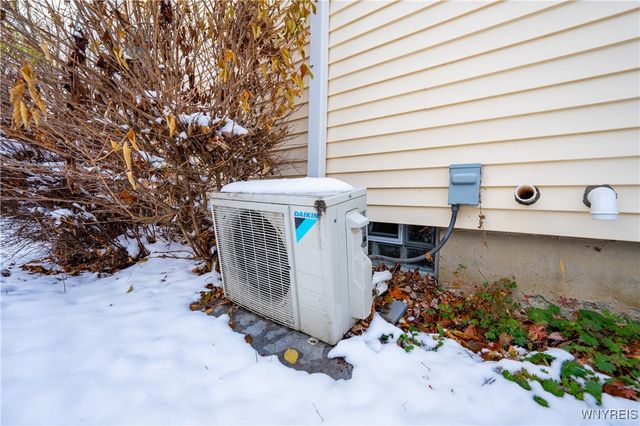 28 Brookwood Drive, Hamburg, NY 14075