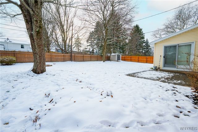 28 Brookwood Drive, Hamburg, NY 14075