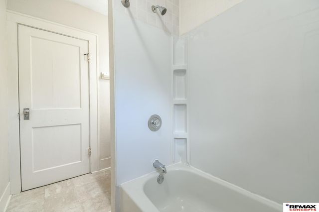 2958 N 53 Street, Lincoln, NE 68504