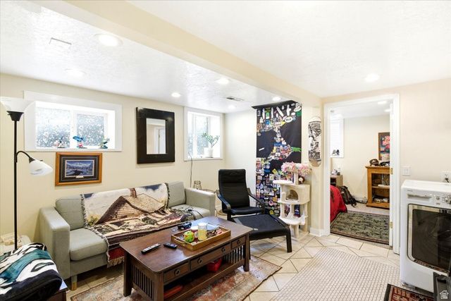 1238 E FENWAY AVE, Salt Lake City, UT 84102