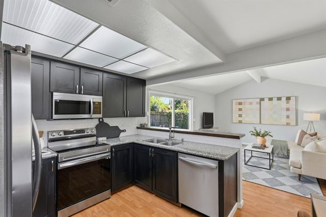 3324 Huntsman Dr, Sacramento, CA 95826