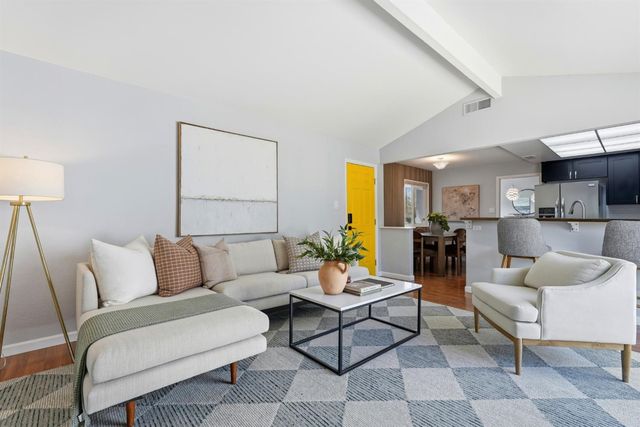 3324 Huntsman Dr, Sacramento, CA 95826