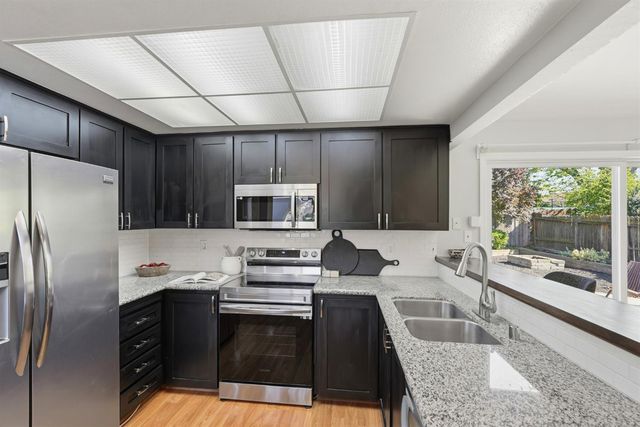 3324 Huntsman Dr, Sacramento, CA 95826