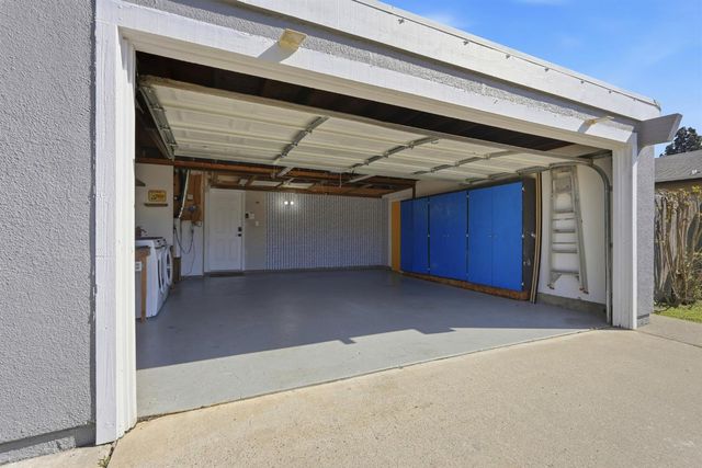 3324 Huntsman Dr, Sacramento, CA 95826