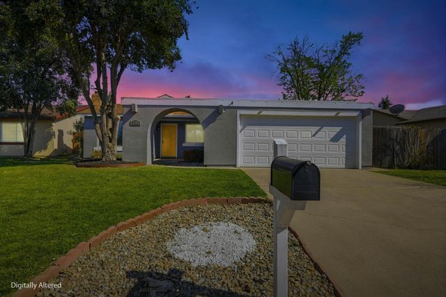 3324 Huntsman Dr, Sacramento, CA 95826