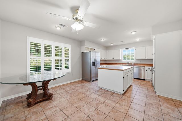 3009 Willow Run Drive, Conway, AR 72032