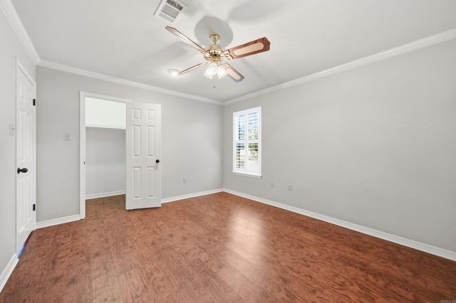 3009 Willow Run Drive, Conway, AR 72032