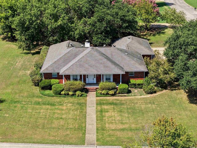 3009 Willow Run Drive, Conway, AR 72032