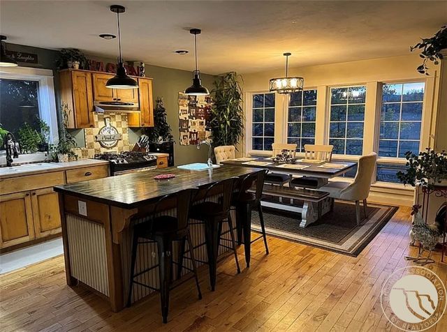 7543 Us Highway 212, Roberts, MT 59070