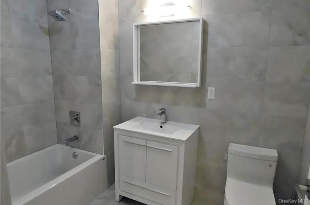 10919 72nd Road 6F, Forest Hills, NY 11375