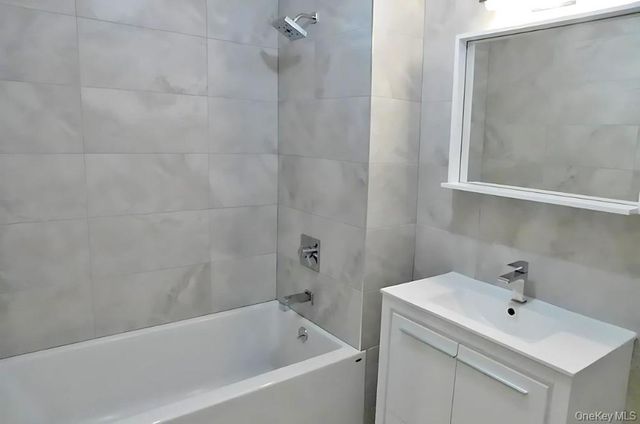 10919 72nd Road 6F, Forest Hills, NY 11375