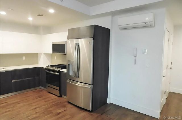 10919 72nd Road 6F, Forest Hills, NY 11375