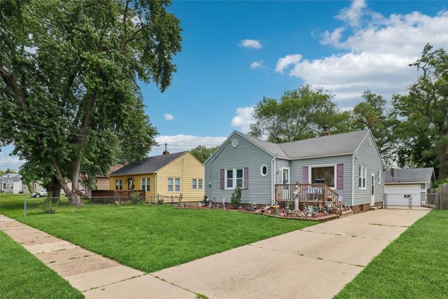 3835 E 8th Street, Des Moines, IA 50316
