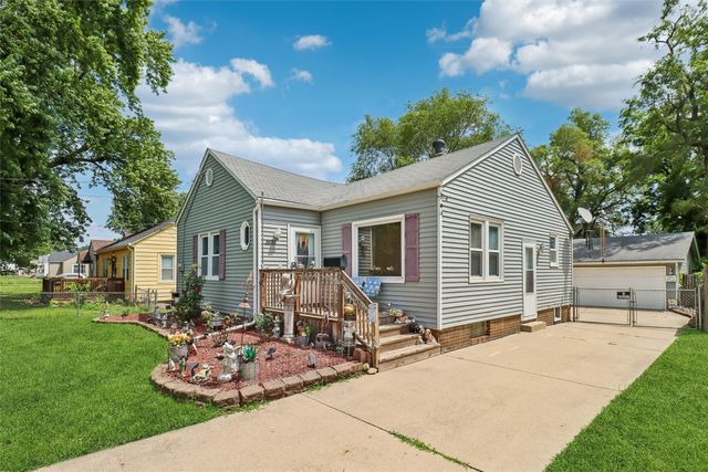 3835 E 8th Street, Des Moines, IA 50316