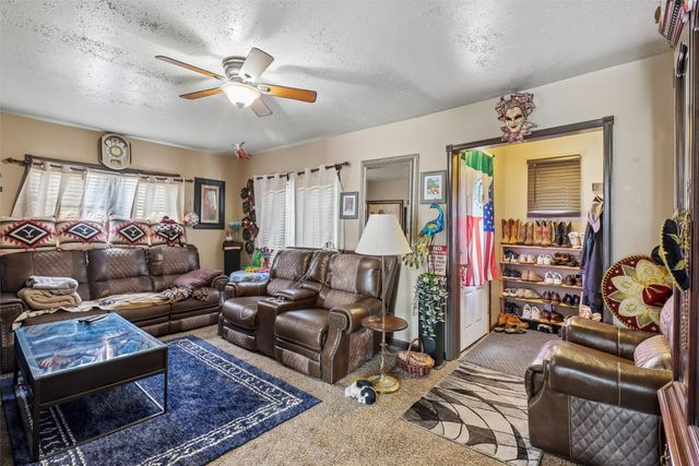 3835 E 8th Street, Des Moines, IA 50316