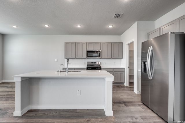 2323 Crisp Gln, San Antonio, TX 78224