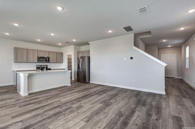 2323 Crisp Gln, San Antonio, TX 78224