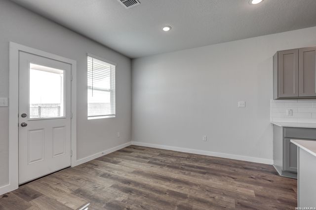 2323 Crisp Gln, San Antonio, TX 78224