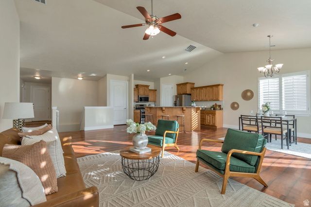 122 E COTTAGE CV, Saratoga Springs, UT 84045