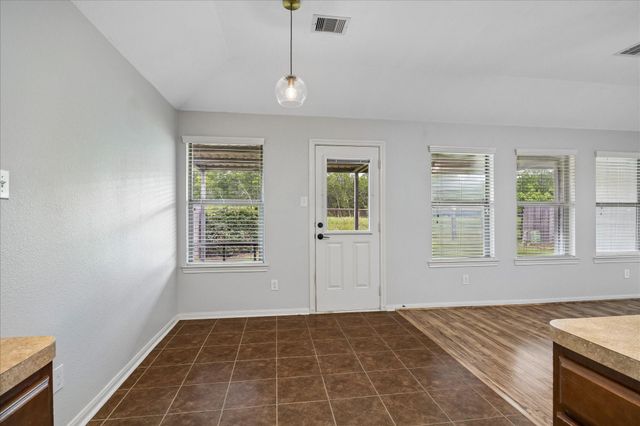431 De Coster Boulevard, Alvin, TX 77511