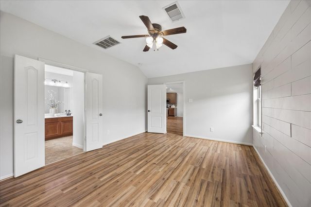 431 De Coster Boulevard, Alvin, TX 77511