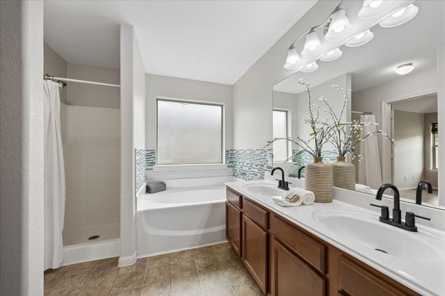 431 De Coster Boulevard, Alvin, TX 77511
