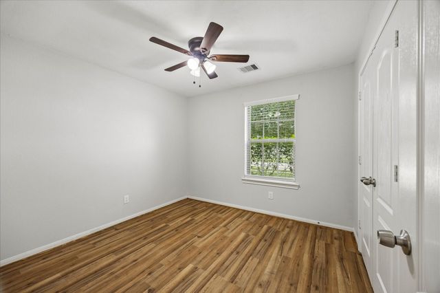 431 De Coster Boulevard, Alvin, TX 77511