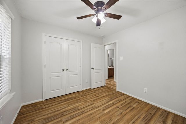 431 De Coster Boulevard, Alvin, TX 77511