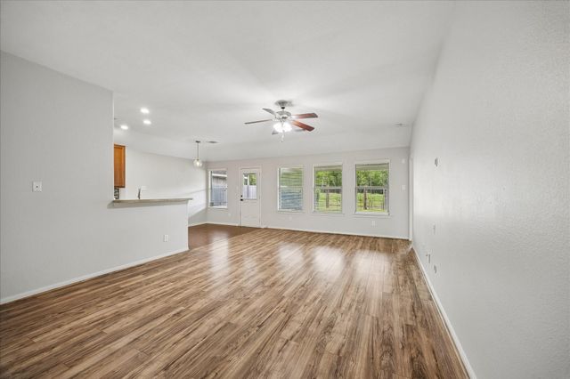 431 De Coster Boulevard, Alvin, TX 77511