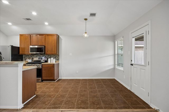 431 De Coster Boulevard, Alvin, TX 77511