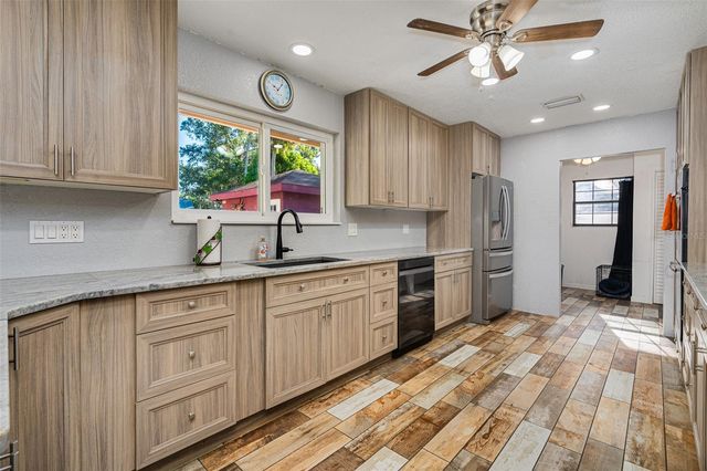 894 QUARTERS COURT, Port Orange, FL 32129