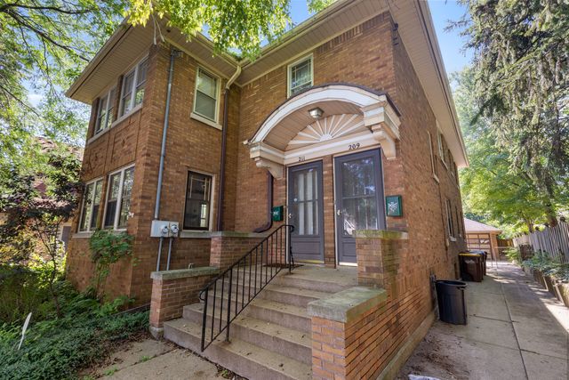 209 S Highland Avenue, Rockford, IL 61104