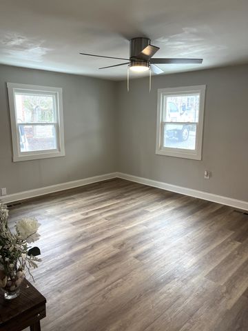 311 E 17th St, Columbia, TN 38401