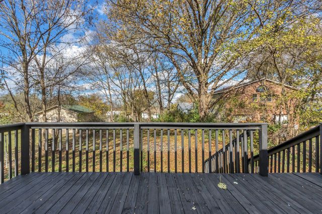 311 E 17th St, Columbia, TN 38401