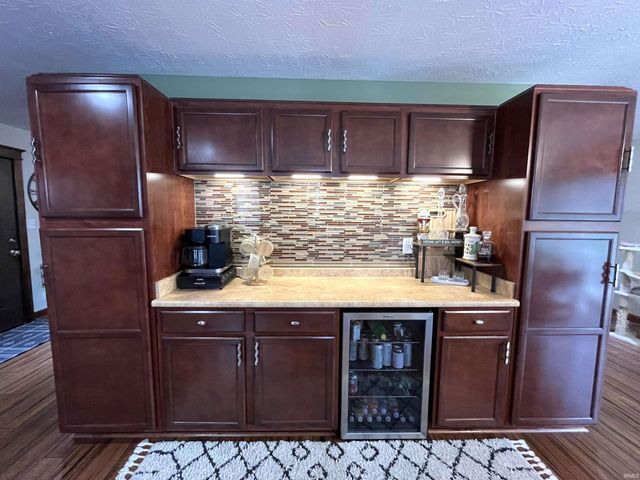 1041 Shadowlawn Avenue, Greencastle, IN 46135