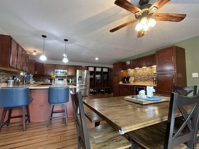 1041 Shadowlawn Avenue, Greencastle, IN 46135