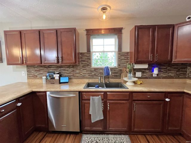 1041 Shadowlawn Avenue, Greencastle, IN 46135