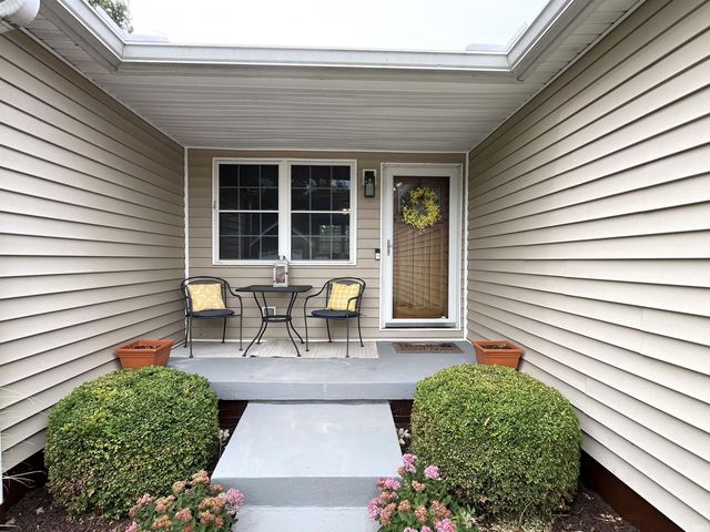 1041 Shadowlawn Avenue, Greencastle, IN 46135