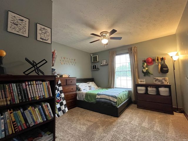 1041 Shadowlawn Avenue, Greencastle, IN 46135