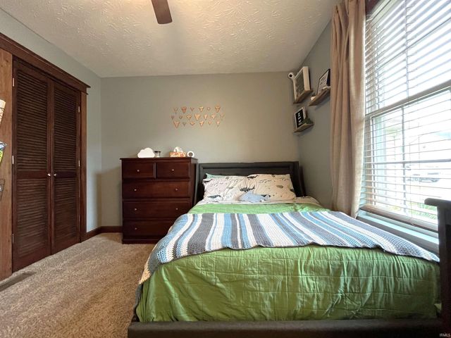1041 Shadowlawn Avenue, Greencastle, IN 46135