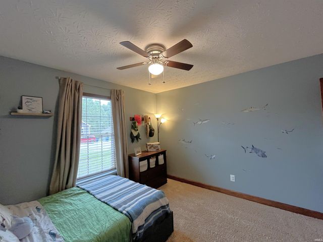 1041 Shadowlawn Avenue, Greencastle, IN 46135