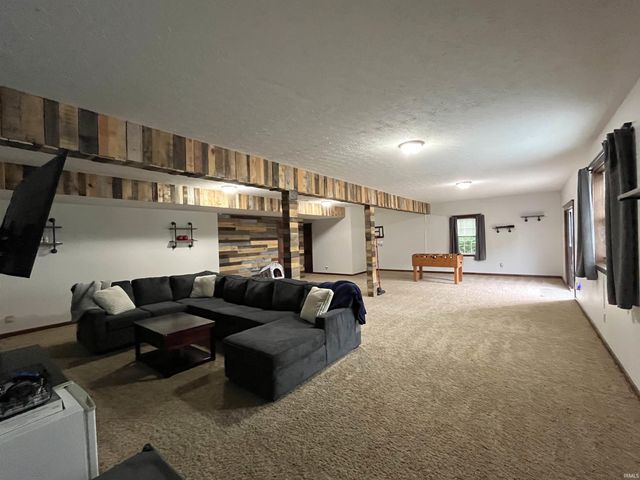 1041 Shadowlawn Avenue, Greencastle, IN 46135