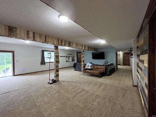 1041 Shadowlawn Avenue, Greencastle, IN 46135
