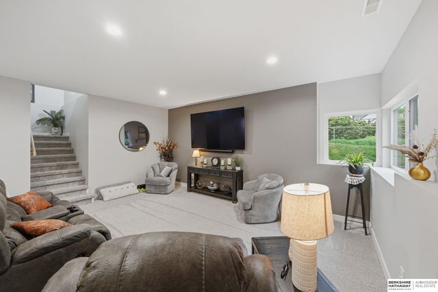 5333 Roose Street, Lincoln, NE 68506