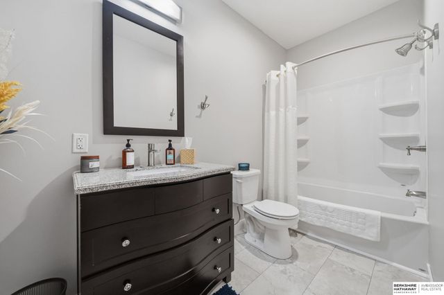 5333 Roose Street, Lincoln, NE 68506