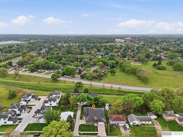 5333 Roose Street, Lincoln, NE 68506
