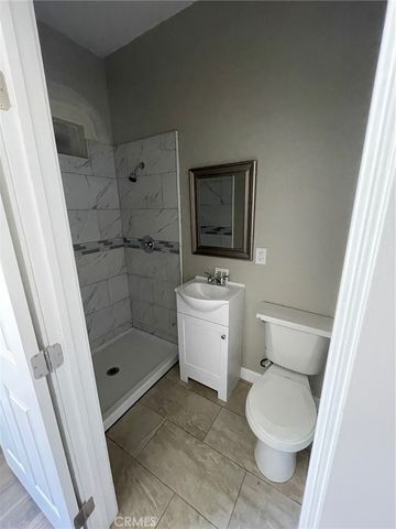 1183 W 24th Street, Los Angeles, CA 90007